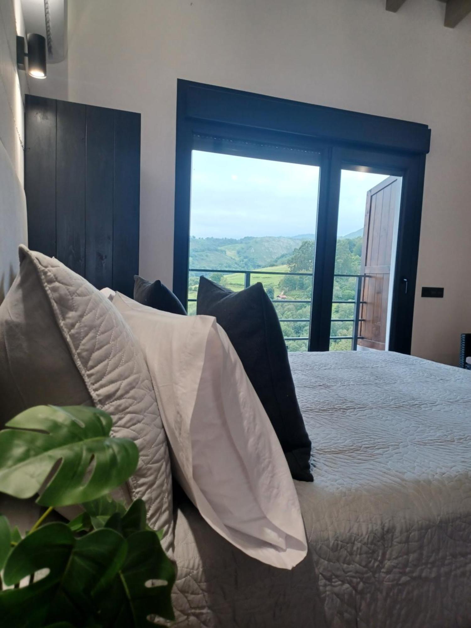 Apartamentos El Llanin Onís Exteriör bild