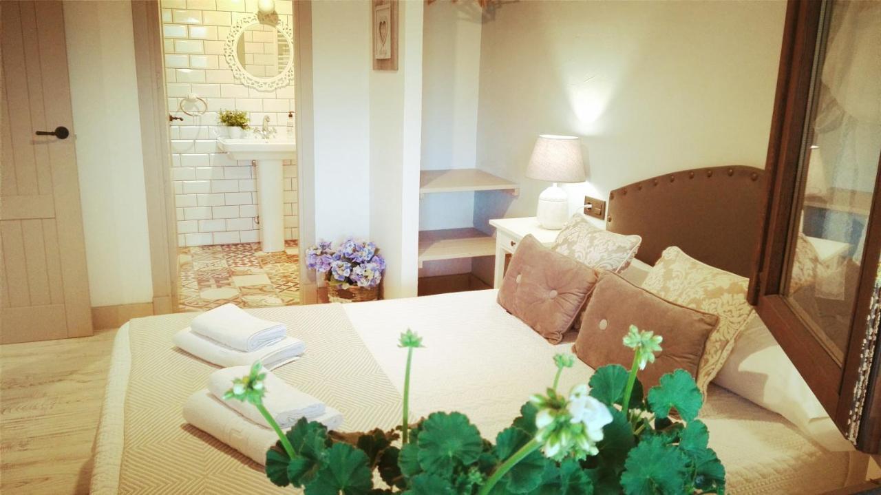 Apartamentos El Llanin Onís Exteriör bild